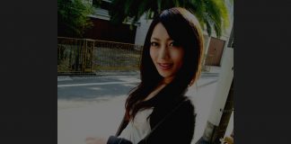 桜井あゆ出演-甘い躾 M男の理想的エロス:その熱いカメラ目線と舌の動き、そして美脚