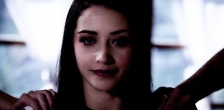 貧乳アビ・ラブ嬢のアナルセックス- アメリカンポルノ女優らしからぬ幼気な彼女